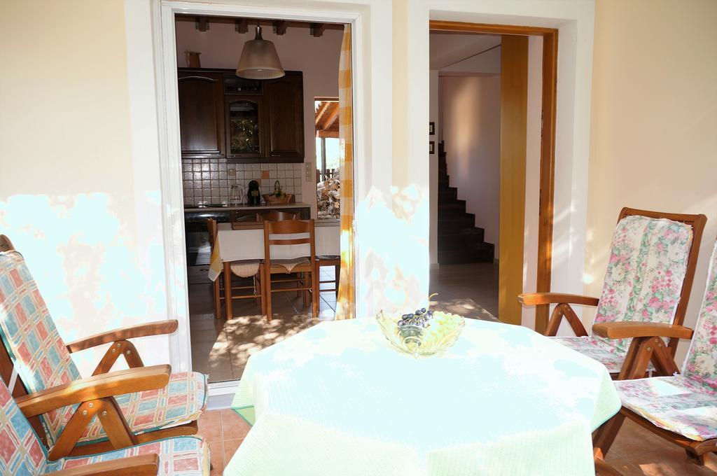 Villa The Platanus Tree Kato Vasiliki ภายนอก รูปภาพ