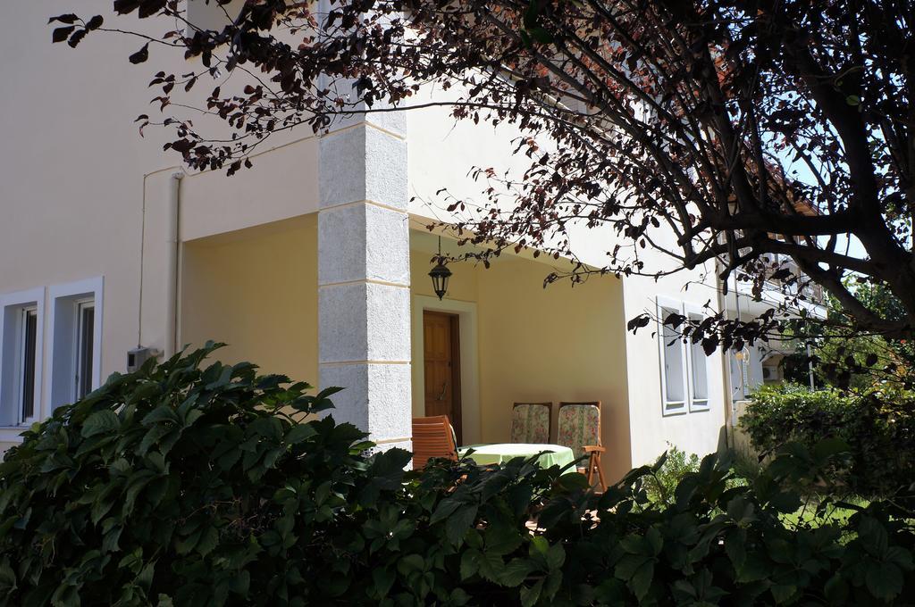 Villa The Platanus Tree Kato Vasiliki ภายนอก รูปภาพ