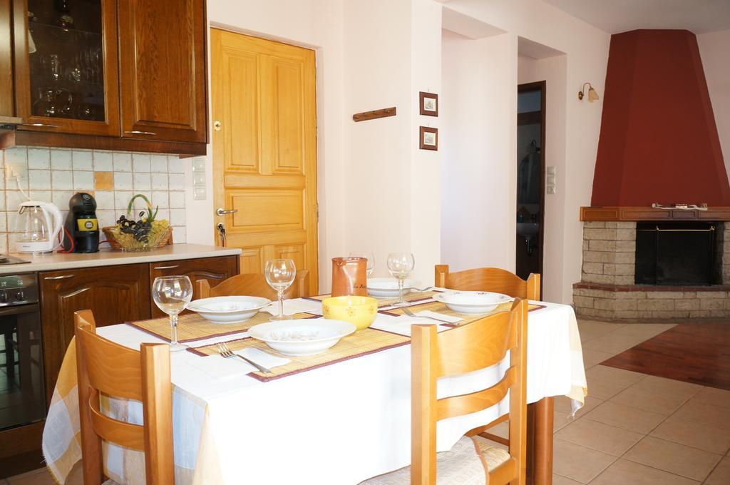 Villa The Platanus Tree Kato Vasiliki ภายนอก รูปภาพ